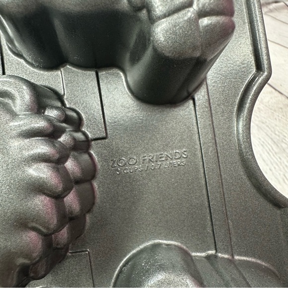 nordic ware zoo friends Animal Characters mini Cake Pan 3C. - Picture 3 of 7